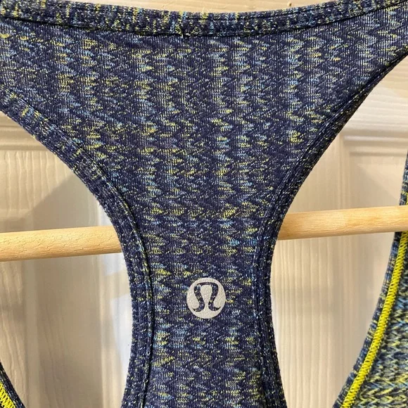 Lululemon cool racerback tank top Ziggy Wee size 6 medium great condition clean - Picture 2 of 6